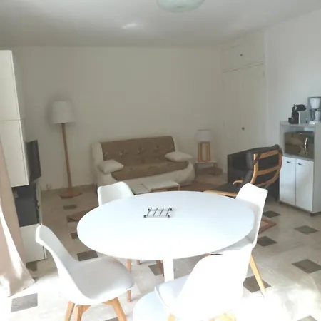 Esterel Apartment